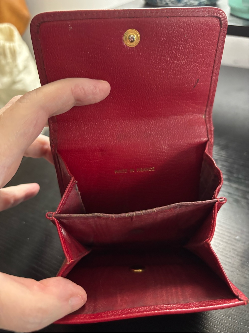 Authentic Vintage Chanel Red Leather Compact Wallet CC Logo w/ Hologram included - Picture 4 of 10